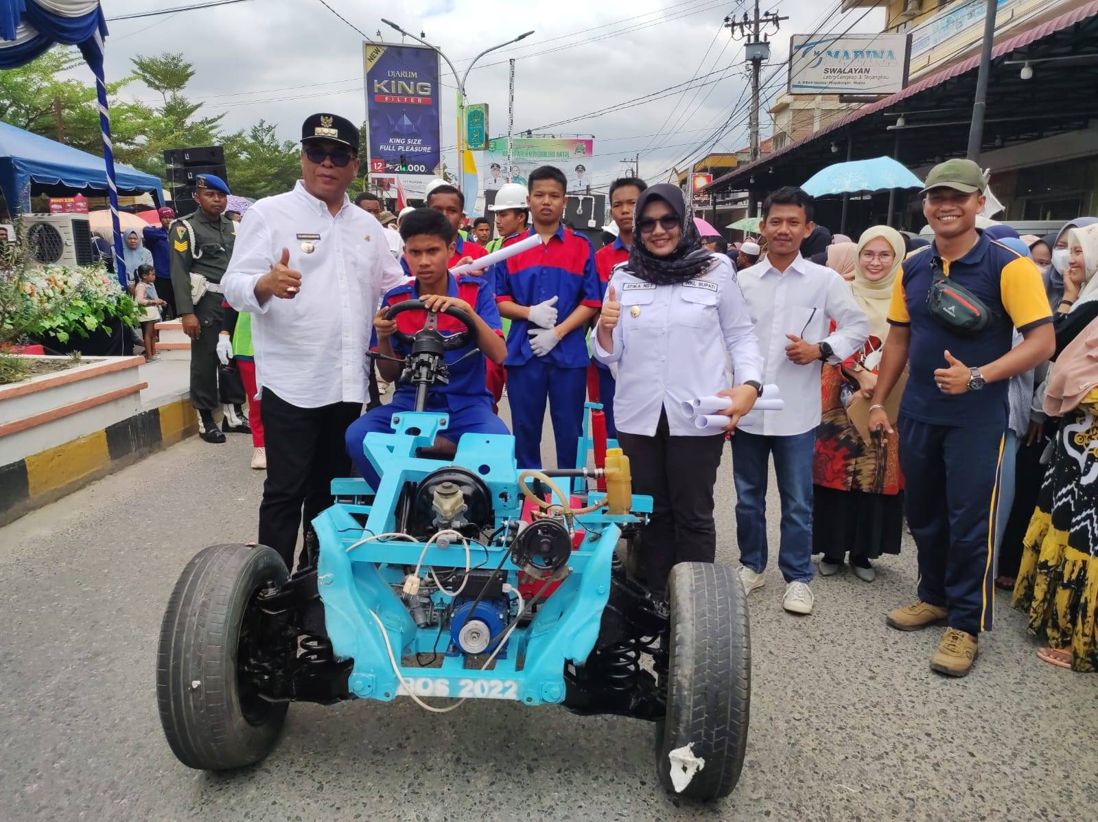 ACARA ULANG TAHUN MADINA