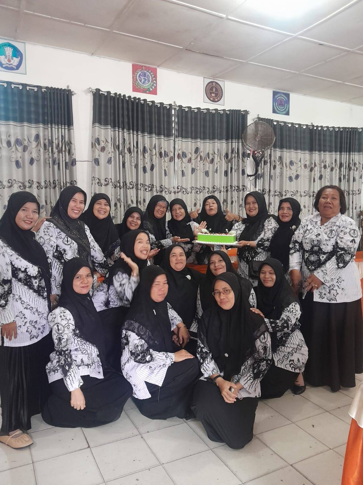 SERBA SERBI HARI GURU YANG KE 80